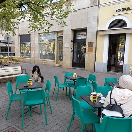 Aha Apartment Debrecen Bagian luar foto