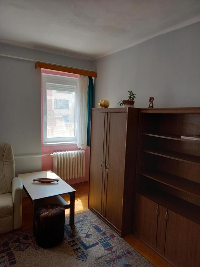 Aha Apartment Debrecen Bagian luar foto