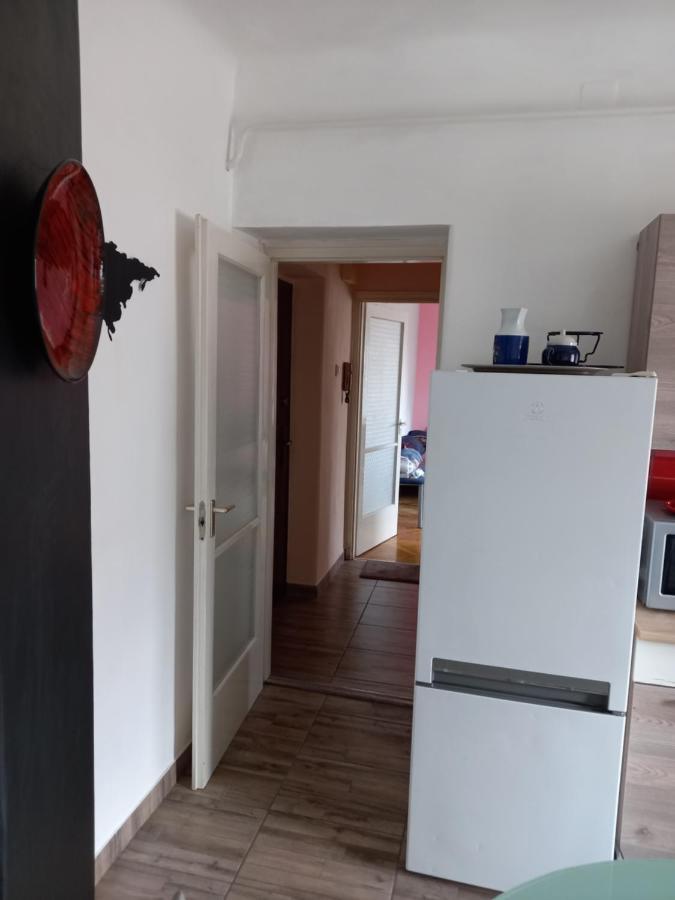 Aha Apartment Debrecen Bagian luar foto